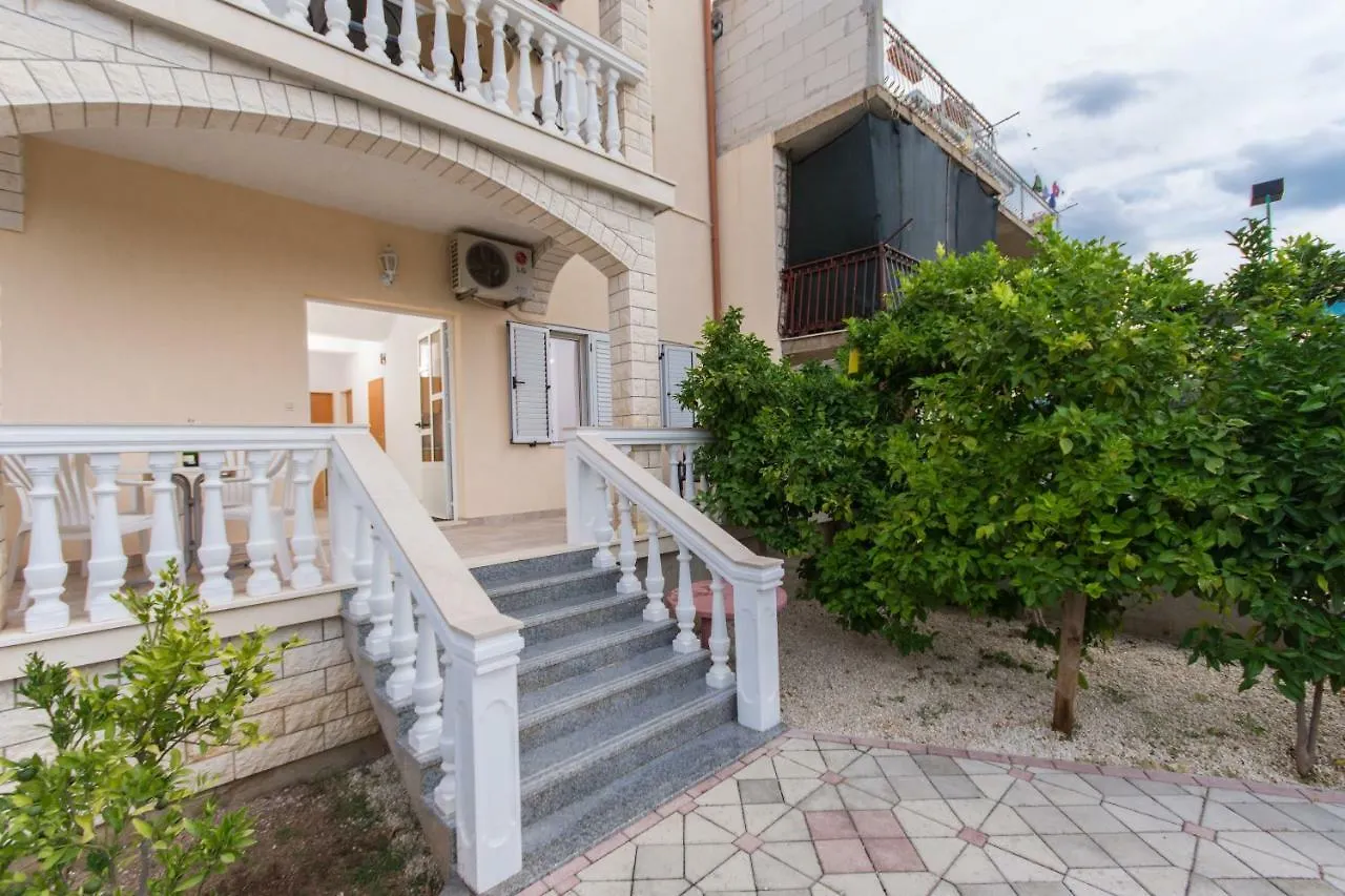 Apartment Villa Nella Bella Trogir 0*,  Croatia