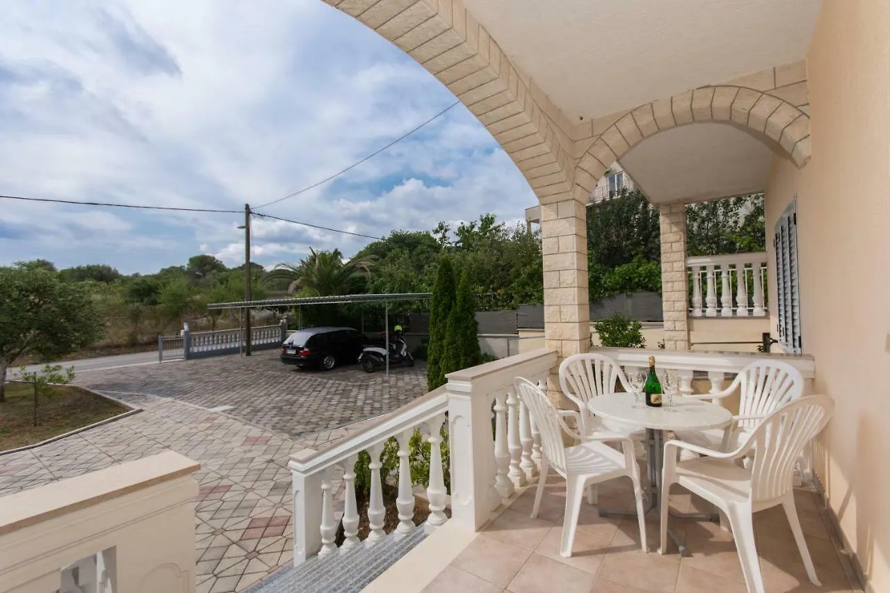 Apartment Villa Nella Bella Trogir