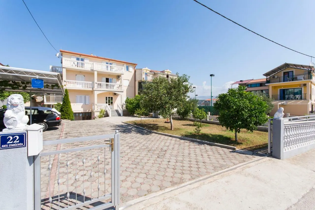 Apartment Villa Nella Bella Trogir 0*,