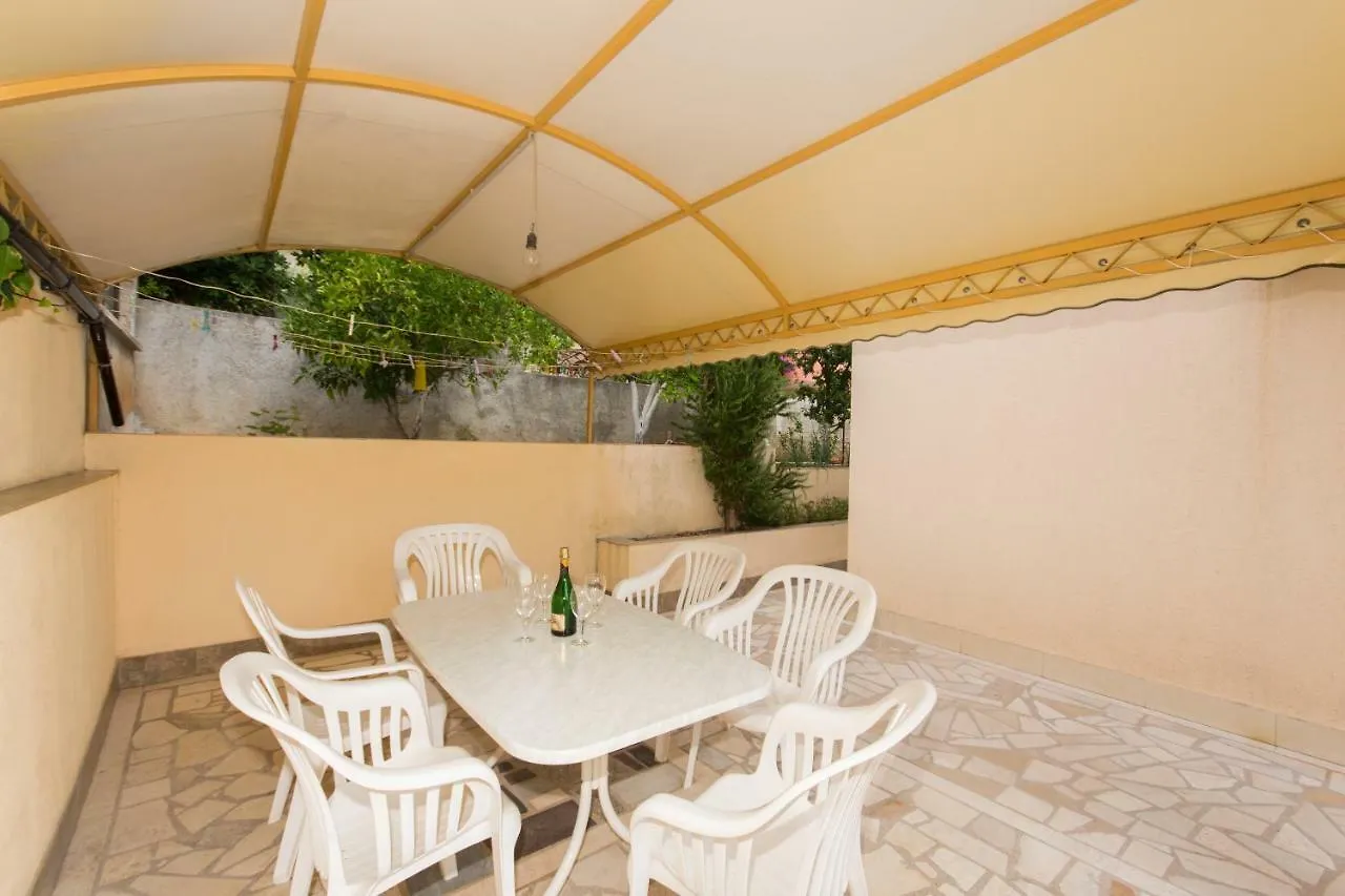 Apartment Villa Nella Bella Trogir